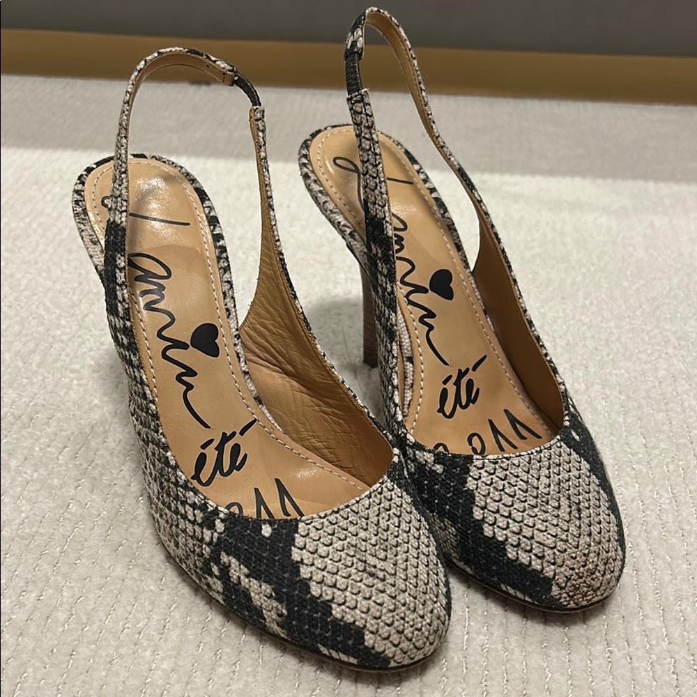 Lanvin Sling Back Pumps - Summer 2011 Collection
Size 6.5